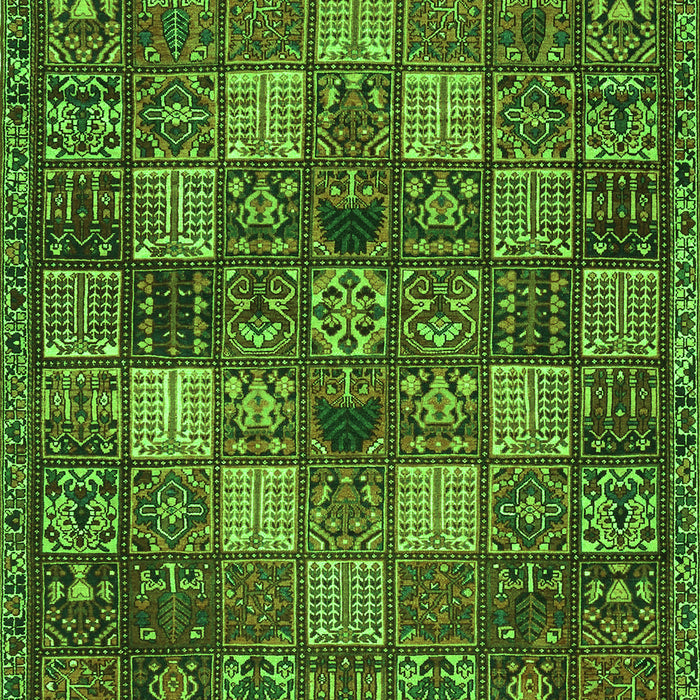 Serging Thickness of Machine Washable Persian Green Traditional Area Rugs, wshtr4422grn