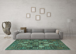 Machine Washable Persian Turquoise Traditional Area Rugs in a Living Room,, wshtr4422turq