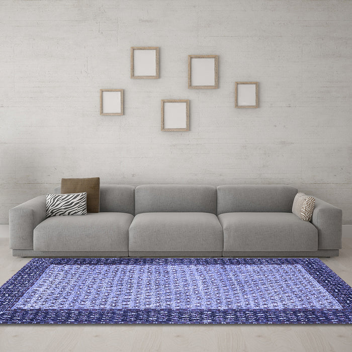 Machine Washable Persian Blue Traditional Rug in a Living Room, wshtr4423blu