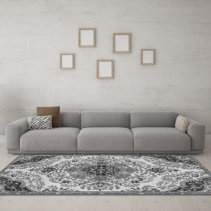 Machine Washable Medallion Gray Traditional Rug in a Living Room,, wshtr4425gry