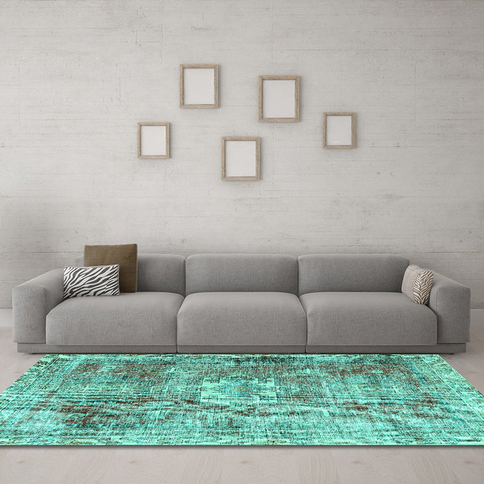 Machine Washable Persian Turquoise Traditional Area Rugs in a Living Room,, wshtr4428turq