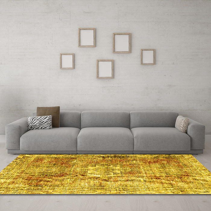 Machine Washable Persian Yellow Traditional Rug in a Living Room, wshtr4428yw