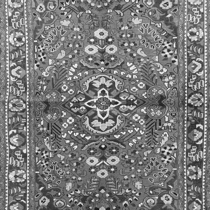 Serging Thickness of Machine Washable Persian Gray Traditional Rug, wshtr4431gry
