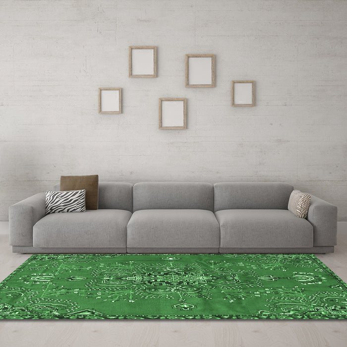 Machine Washable Persian Emerald Green Traditional Area Rugs in a Living Room,, wshtr4435emgrn
