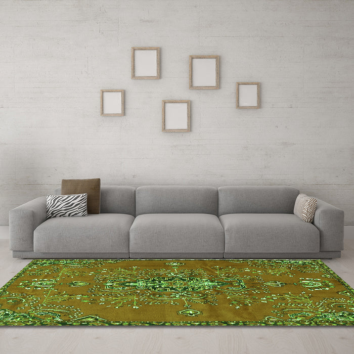 Machine Washable Persian Green Traditional Area Rugs in a Living Room,, wshtr4435grn