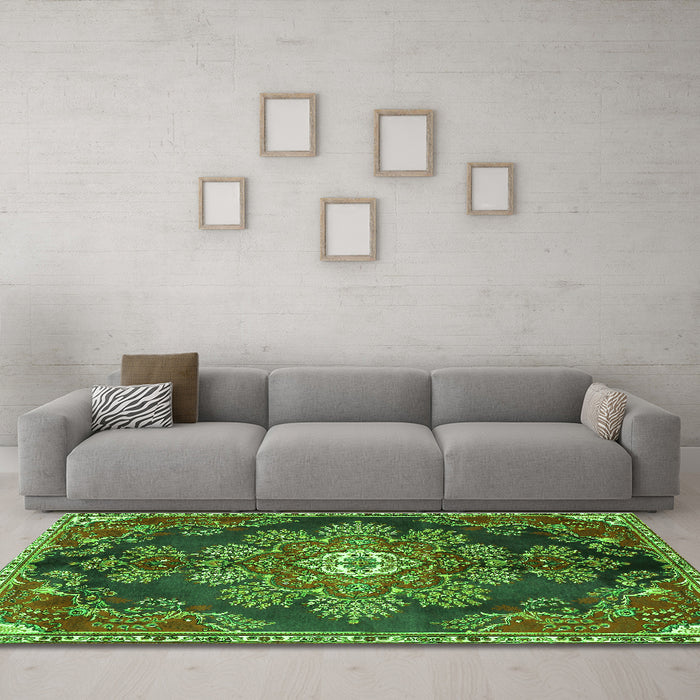 Machine Washable Medallion Green Traditional Area Rugs in a Living Room,, wshtr4436grn
