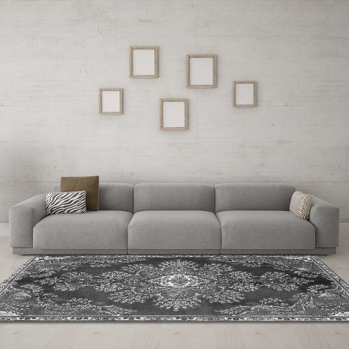 Machine Washable Medallion Gray Traditional Rug in a Living Room,, wshtr4436gry