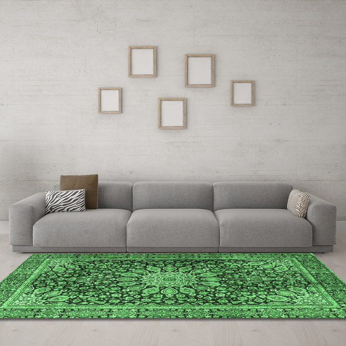 Machine Washable Persian Emerald Green Traditional Area Rugs in a Living Room,, wshtr4442emgrn