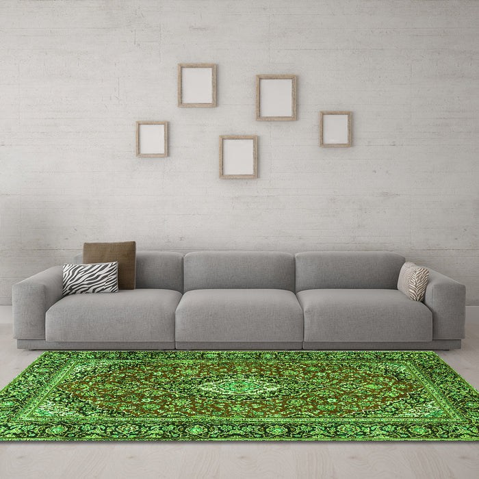 Machine Washable Medallion Green Traditional Area Rugs in a Living Room,, wshtr4443grn