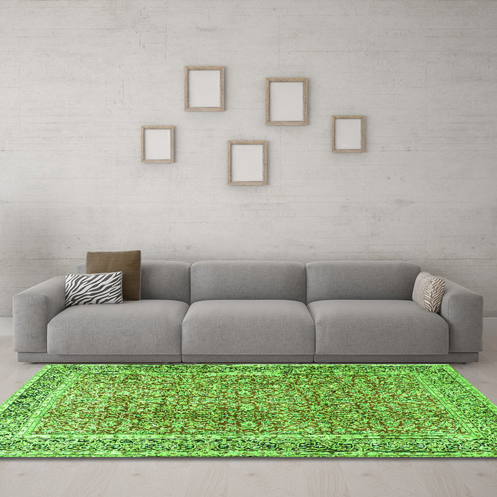 Machine Washable Persian Green Traditional Area Rugs in a Living Room,, wshtr4447grn