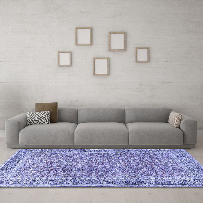 Machine Washable Persian Blue Traditional Rug in a Living Room, wshtr4447blu