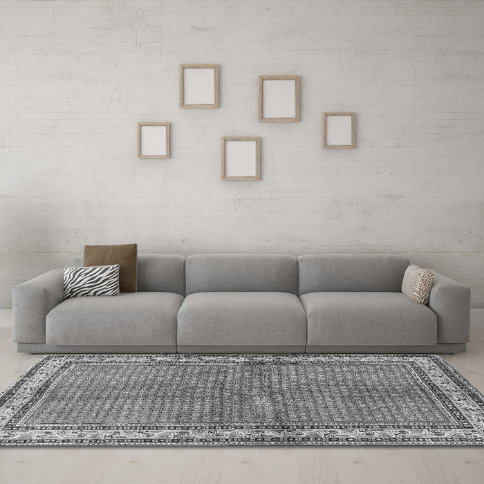 Machine Washable Persian Gray Traditional Rug in a Living Room,, wshtr4448gry