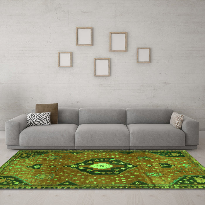 Machine Washable Medallion Green Traditional Area Rugs in a Living Room,, wshtr4449grn