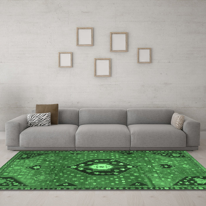 Machine Washable Medallion Emerald Green Traditional Area Rugs in a Living Room,, wshtr4449emgrn