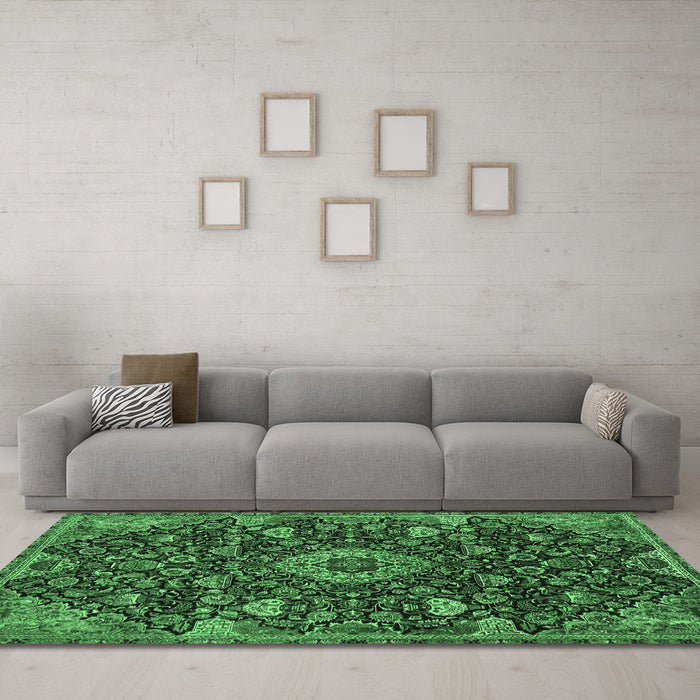 Machine Washable Medallion Emerald Green Traditional Area Rugs in a Living Room,, wshtr444emgrn