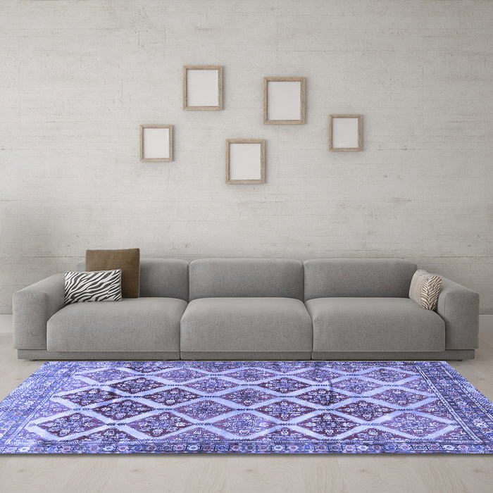 Machine Washable Persian Blue Traditional Rug in a Living Room, wshtr4450blu