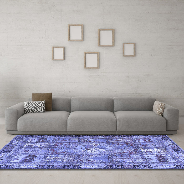 Machine Washable Medallion Blue Traditional Rug in a Living Room, wshtr4451blu