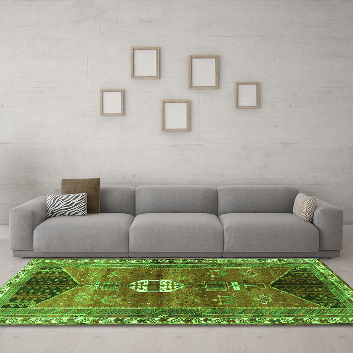 Machine Washable Medallion Green Traditional Area Rugs in a Living Room,, wshtr4452grn