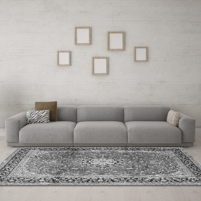 Machine Washable Persian Gray Traditional Rug in a Living Room,, wshtr4453gry
