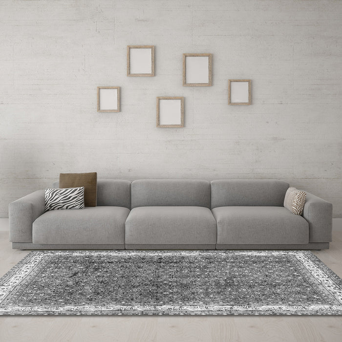 Machine Washable Persian Gray Traditional Rug in a Living Room,, wshtr4455gry