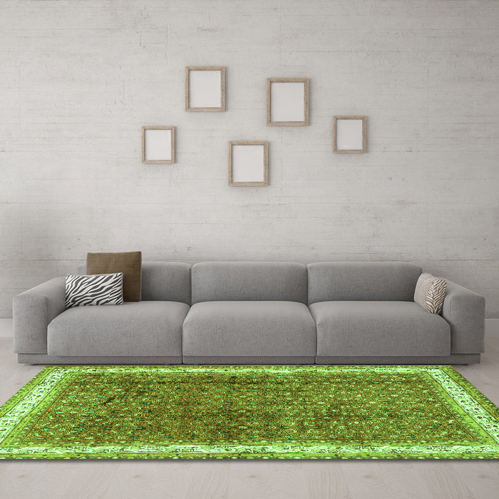 Machine Washable Persian Green Traditional Area Rugs in a Living Room,, wshtr4455grn