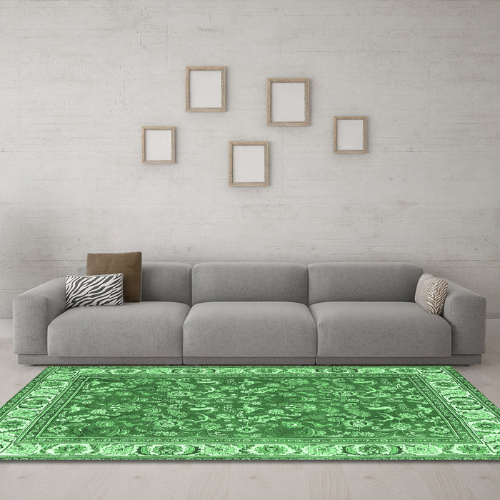 Machine Washable Persian Emerald Green Traditional Area Rugs in a Living Room,, wshtr4457emgrn