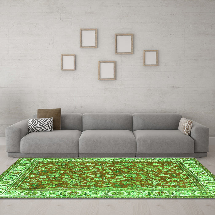 Machine Washable Persian Green Traditional Area Rugs in a Living Room,, wshtr4457grn