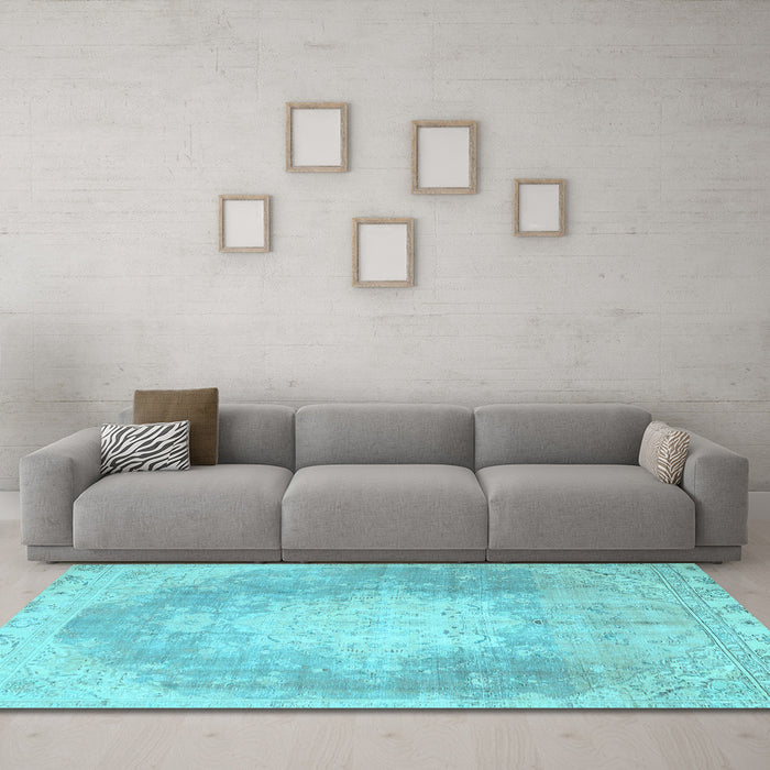 Machine Washable Persian Light Blue Traditional Rug in a Living Room, wshtr4462lblu