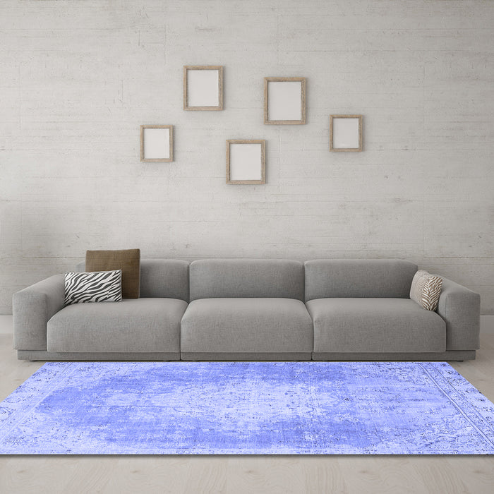 Machine Washable Persian Blue Traditional Rug in a Living Room, wshtr4462blu