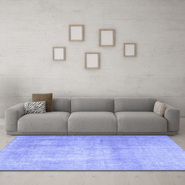 Machine Washable Persian Blue Traditional Rug in a Living Room, wshtr4464blu