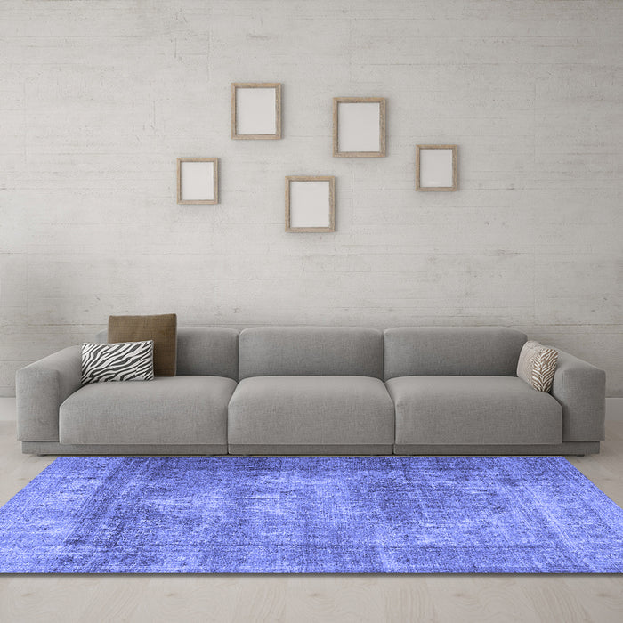 Machine Washable Persian Blue Traditional Rug in a Living Room, wshtr4467blu