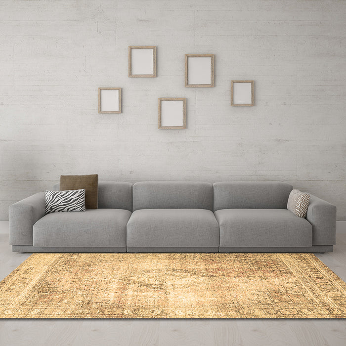 Machine Washable Persian Brown Traditional Rug in a Living Room,, wshtr4468brn
