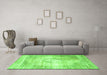 Machine Washable Persian Green Traditional Area Rugs in a Living Room,, wshtr4468grn