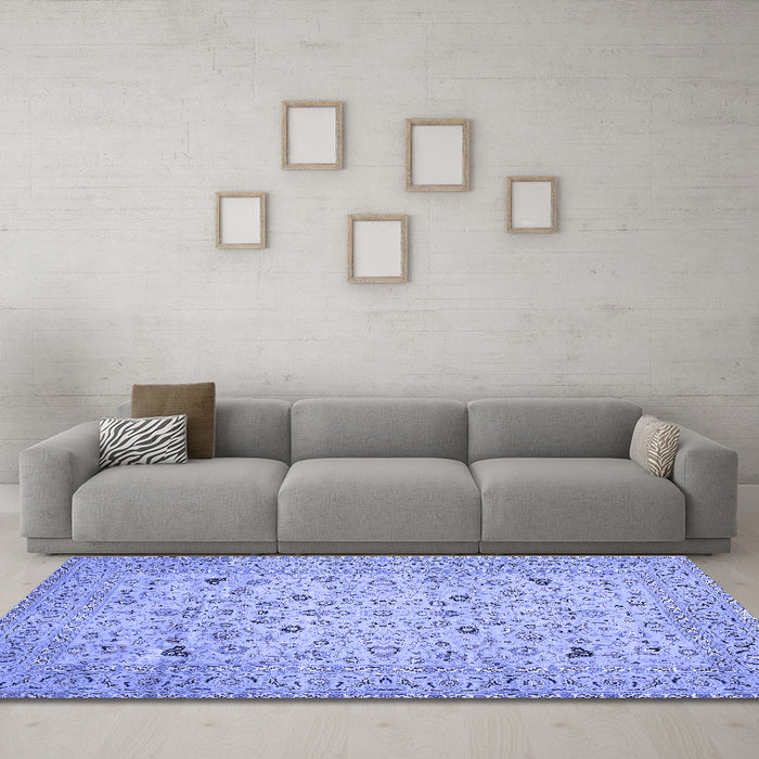 Machine Washable Persian Blue Traditional Rug in a Living Room, wshtr446blu