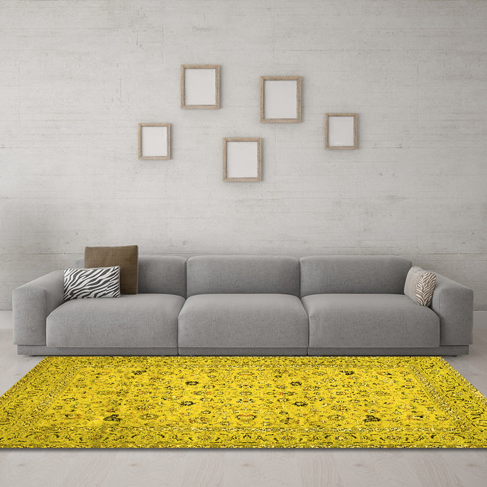 Machine Washable Persian Yellow Traditional Rug in a Living Room, wshtr446yw