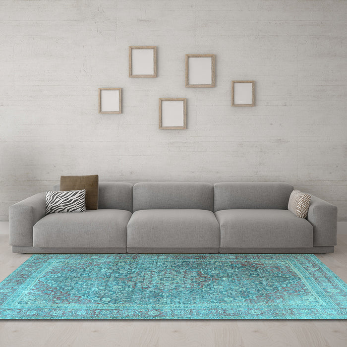 Machine Washable Persian Light Blue Traditional Rug in a Living Room, wshtr4470lblu