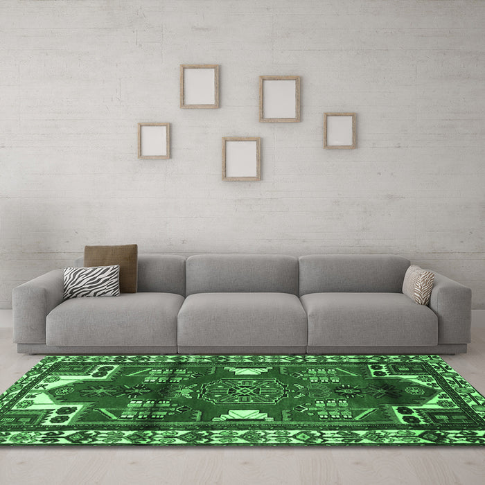 Machine Washable Persian Emerald Green Traditional Area Rugs in a Living Room,, wshtr4472emgrn