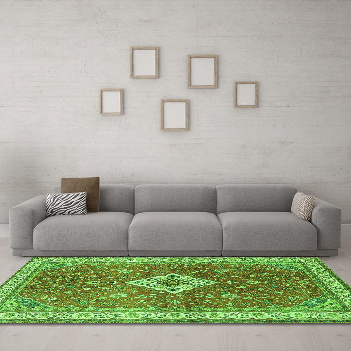 Machine Washable Medallion Green Traditional Area Rugs in a Living Room,, wshtr4475grn