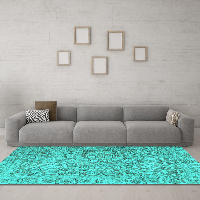 Machine Washable Persian Turquoise Traditional Area Rugs in a Living Room,, wshtr4476turq