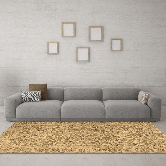 Machine Washable Persian Brown Traditional Rug in a Living Room,, wshtr4476brn