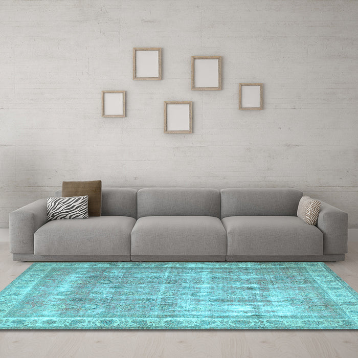 Machine Washable Persian Light Blue Traditional Rug in a Living Room, wshtr4477lblu