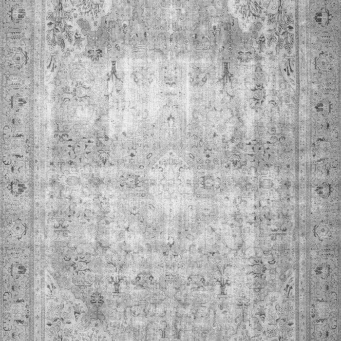 Serging Thickness of Machine Washable Persian Gray Traditional Rug, wshtr4478gry