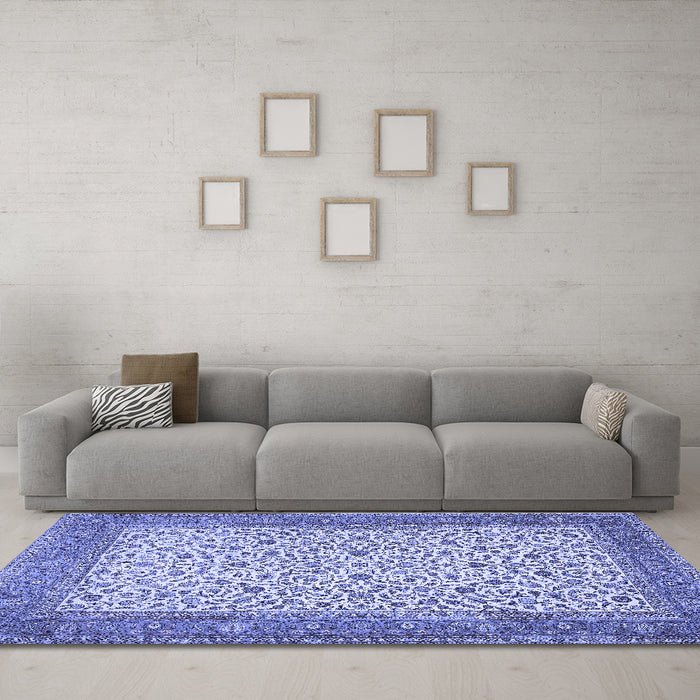Machine Washable Persian Blue Traditional Rug in a Living Room, wshtr447blu