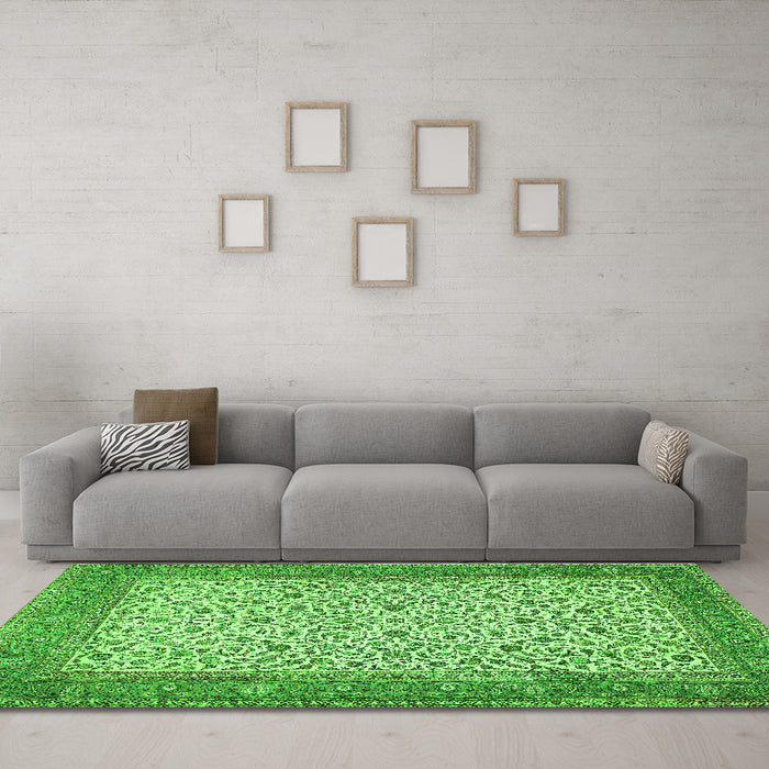 Machine Washable Persian Green Traditional Area Rugs in a Living Room,, wshtr447grn