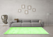 Machine Washable Persian Green Traditional Area Rugs in a Living Room,, wshtr4482grn