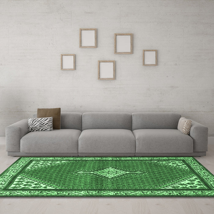 Machine Washable Medallion Emerald Green Traditional Area Rugs in a Living Room,, wshtr4485emgrn