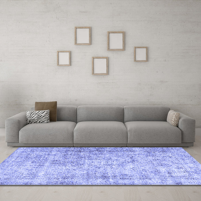 Machine Washable Persian Blue Traditional Rug in a Living Room, wshtr4488blu