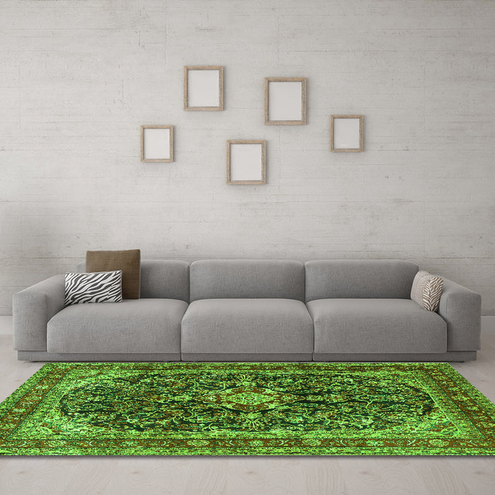 Machine Washable Persian Green Traditional Area Rugs in a Living Room,, wshtr4494grn