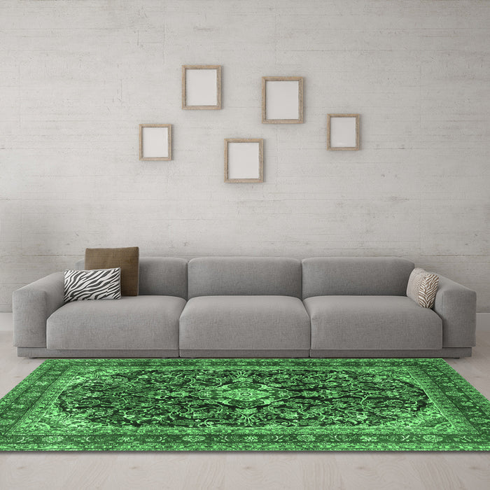 Machine Washable Persian Emerald Green Traditional Area Rugs in a Living Room,, wshtr4494emgrn