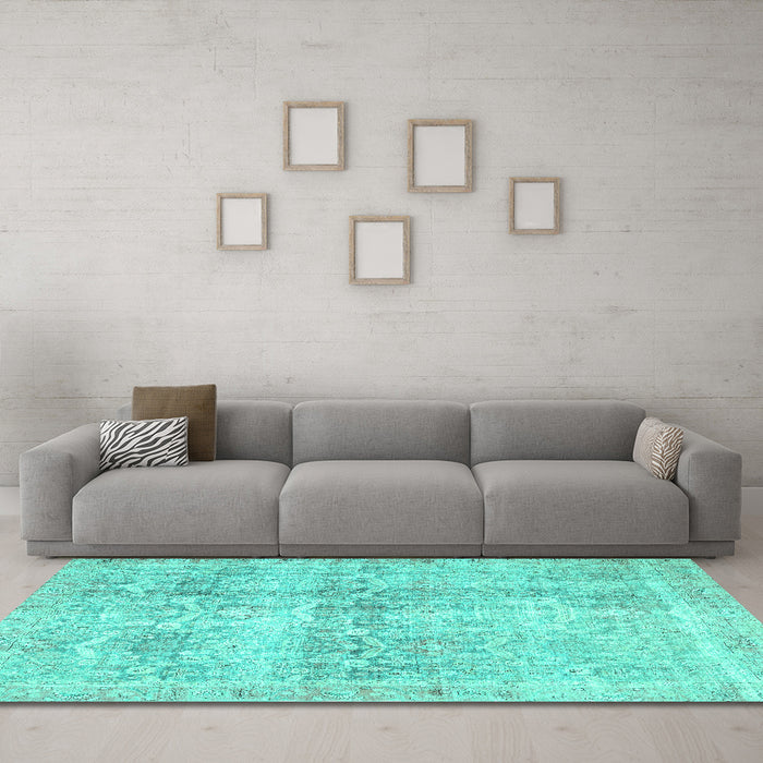 Machine Washable Persian Turquoise Traditional Area Rugs in a Living Room,, wshtr4499turq
